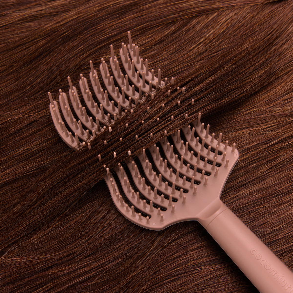 The Any-Hair Detangling Brush - Soft Taupe