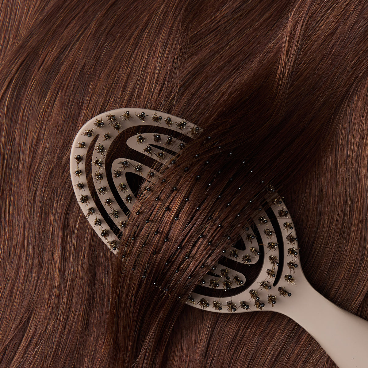 The Boar's Hair Wellness Brush - Soft Taupe